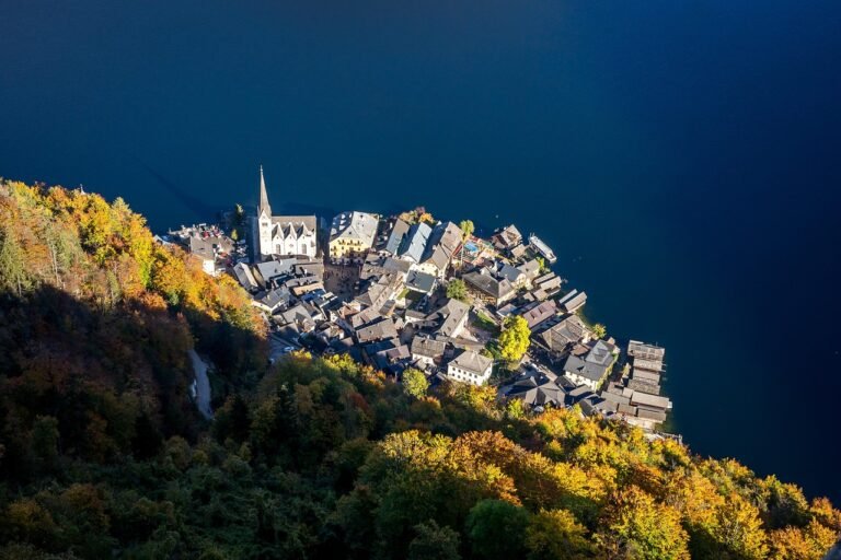 découvrez l'esprit alpin à travers des expériences uniques, entre aventure, nature préservée et traditions montagnardes. vivez la montagne autrement !